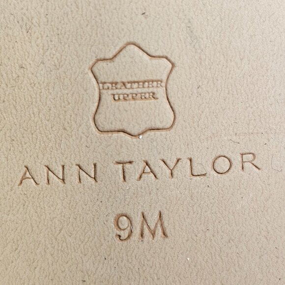 Ann Taylor Oona Suede 3.25” Shootie Pump Bootie 9 Black - Picture 9 of 11